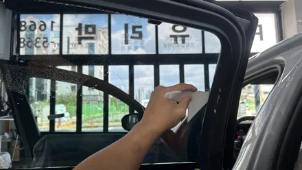 세종 틴팅 BMW M5 신차패키지 후퍼옵틱 클라식 \'블랙의 멋\' 기준! / 대전 유성