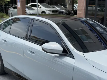 대전 자동차썬팅, BMW 5시리즈 브루클린 그레이에 세라믹본드 20%, 5% 입히면 이런 느낌 / 대전 유성