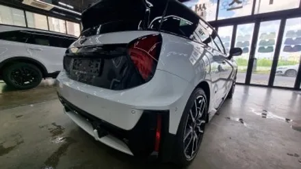 세종시 썬팅 반사 필름인데 블랙. 멋있잖아? 하버캠프 로얄본드 BMW MINI에 적용했어요. / 대전 유성