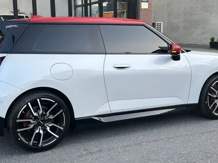 세종시 썬팅 반사 필름인데 블랙. 멋있잖아? 하버캠프 로얄본드 BMW MINI에 적용했어요. / 대전 유성