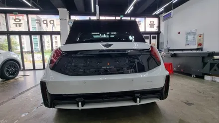세종시 썬팅 반사 필름인데 블랙. 멋있잖아? 하버캠프 로얄본드 BMW MINI에 적용했어요. / 대전 유성