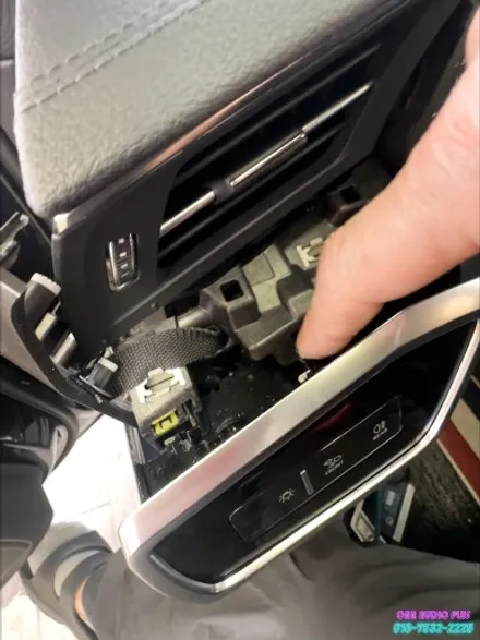 아우디 Audi A6 C8 센타페시아 분해 방법 /왕십리 곱창거리 자동차 수리 맛집 카 오디오 플러스 카오디오플러스 / 서울 성동구 행당동