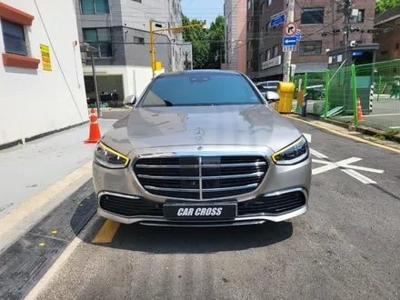 벤츠 S350d, 골드 스파클링 전체 랩핑으로 유니크한 차량으로! / 경기 광명
