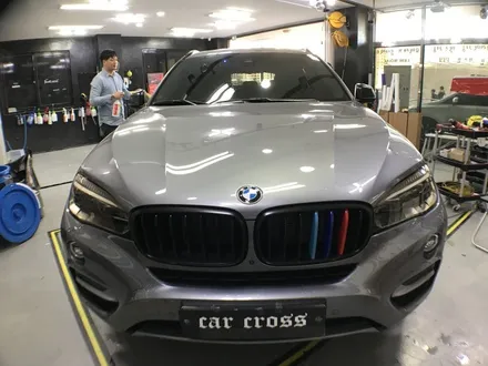 자동차랩핑 BMW x6 그릴 및 윈도우 크롬 라이트필름 루프렉까지 드레스 업! / 경기 광명