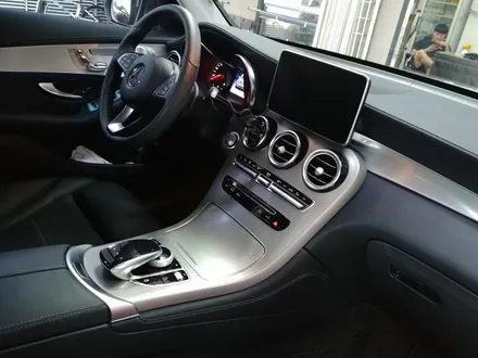 벤츠 GLC 250  실내 하이그로시를 티타늄브러쉬로! / 광명, 안양, 시흥