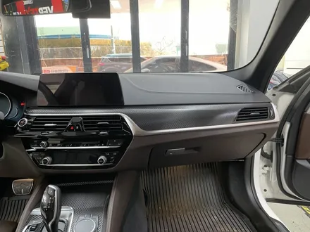BMW 540i Xdrive 실내트림 랩핑시공 #강남카크로스 #광명카크로스 / 광명, 안양, 시흥