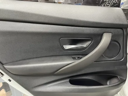 BMW 3GT 실내랩핑 매트릭스블랙 강남랩핑 카크로스 / 광명, 안양, 시흥