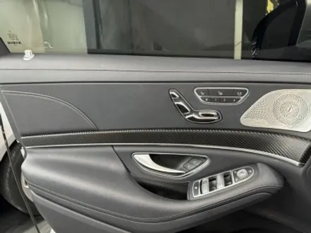 벤츠 W222 S350 카본블랙 실내랩핑으로 드레스업과 보호를 동시에! / 경기 광명