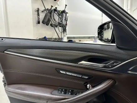 BMW G30, 크롬딜리트와 실내 랩핑을 통한 완벽한 드레스업! / 경기 광명