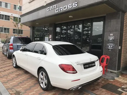 오토살롱 오토쇼 레이싱모델 한지은의 벤츠 W213 220D 범퍼 PPF 시공! / 경기 광명
