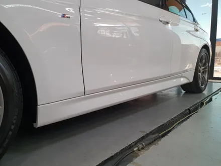 BMW 320i 루프스킨 M퍼포먼스 사이드데칼로 포인트! / 경기 광명