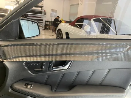 벤츠 E300 W212 실내랩핑, 올드함을 진짜 클래식으로 / 서초, 양재, 강남