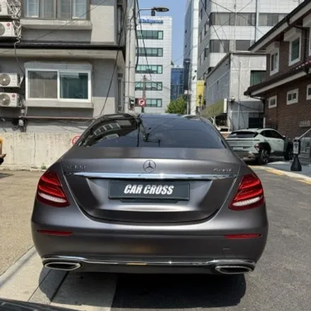 전체랩핑! 벤츠E300 사틴다크그레이 컬러로 완벽변신! / 경기 광명