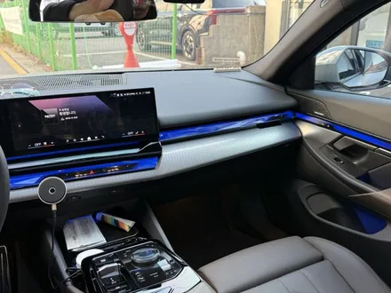 BMW G60 브루클린 그레이, 실내 카본랩핑+그릴 블랙랩핑 시공 후기! / 경기 광명