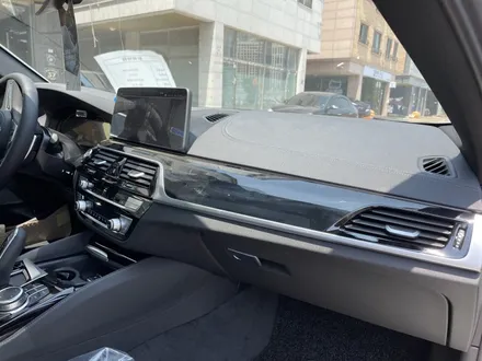 BMW 5시리즈(530i) 틴팅 및 생활보호패키지+실내랩핑 - 카크로스 - / 광명, 안양, 시흥