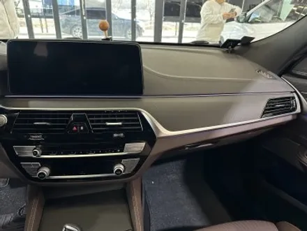 BMW 630i 실내 우드몰딩 카크로스에서 랩핑완료! / 경기 광명