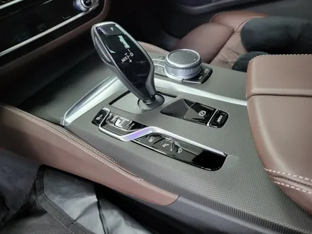 BMW 530e (G30) 실내 하이그로시 랩핑작업 #강남카크로스 #광명카크로스 / 광명, 안양, 시흥