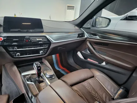 BMW 530i 투톤의 실내랩핑과 PPF 필름 시공으로 멋과 보호를 할 수 있습니다 / 광명, 안양, 시흥