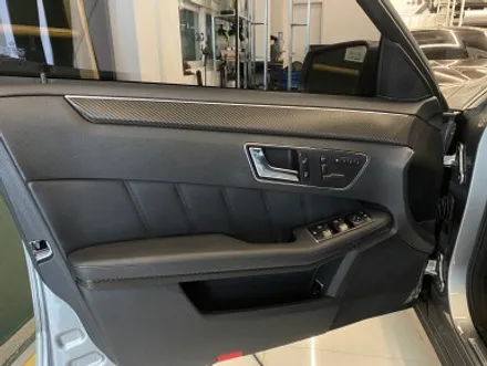 벤츠 E300 W212 실내랩핑, 올드함을 진짜 클래식으로 / 서초, 양재, 강남