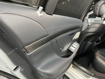 벤츠 W222 S350 카본블랙 실내랩핑으로 드레스업과 보호를 동시에! / 경기 광명