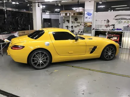 랩퍼 더 콰이엇 벤츠 SLS AMG 전체랩핑 화이트에서 옐로우! / 경기 광명