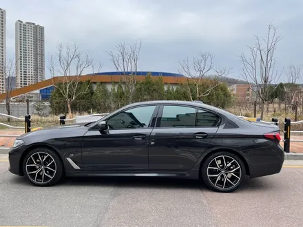 BMW 530E 윈도우 크롬몰딩+키드니그릴 블랙랩핑 시공 - 카크로스 - / 광명, 안양, 시흥
