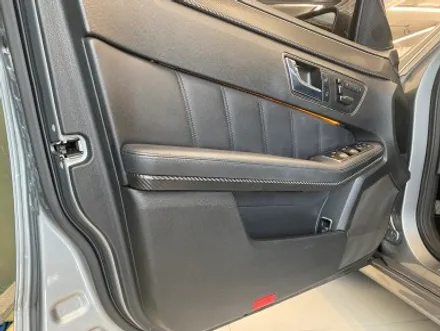 벤츠 E300 W212 실내랩핑, 올드함을 진짜 클래식으로 / 서초, 양재, 강남