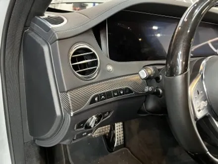 벤츠 W222 S350 카본블랙 실내랩핑으로 드레스업과 보호를 동시에! / 경기 광명