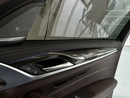 BMW G30 520I 유광카본 실내랩핑 및 크롬죽이기 / 경기 광명
