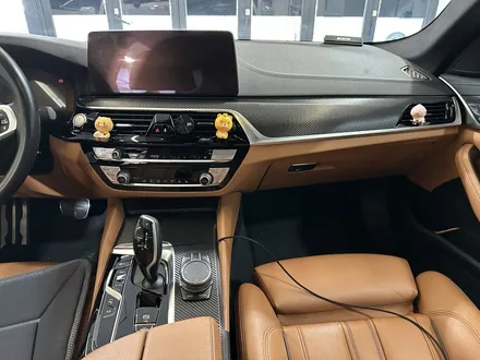 BMW 5시리즈! BMW G30 530i 실내 우드트림 카본랩핑 시공 후기! / 경기 광명