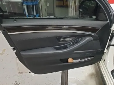 실내튜닝 BMW 5시리즈 실내랩핑 (티타늄브러쉬) / 경기 광명