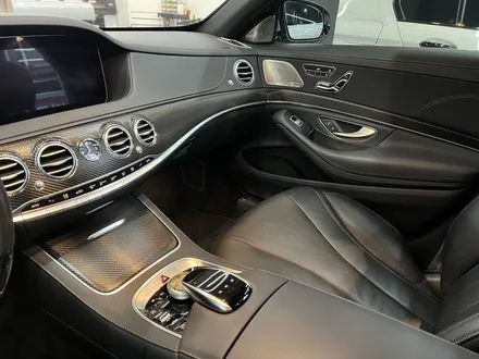벤츠 W222 S350 카본블랙 실내랩핑으로 드레스업과 보호를 동시에! / 경기 광명
