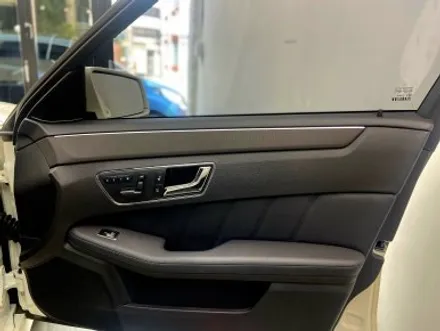 벤츠E300 W212 실내 우드몰딩 고민이라면? 실내랩핑 추천! / 경기 광명