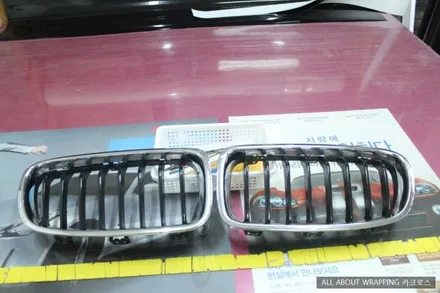 BMW 320D 루프스킨, M퍼포먼스 사이드데칼, 그릴랩핑 / 경기 광명