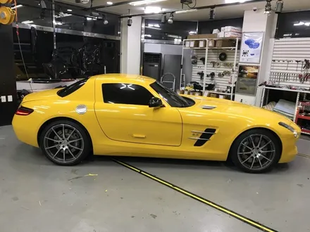 랩퍼 더 콰이엇 벤츠 SLS AMG 전체랩핑 화이트에서 옐로우! / 경기 광명