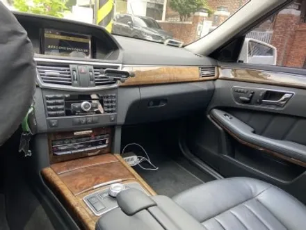 벤츠E300 W212 실내 우드몰딩 고민이라면? 실내랩핑 추천! / 경기 광명
