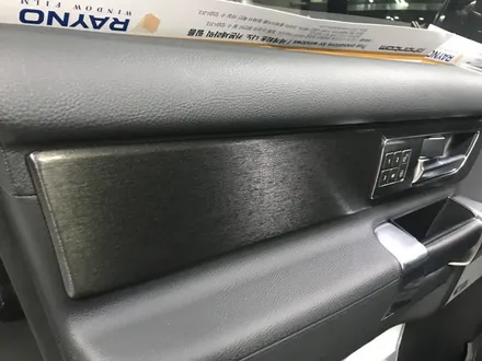 랜드로버 디스커버리4 실내랩핑 및 레이노S9 썬팅시공 / 경기 광명