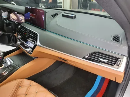 BMW 530i 매트릭스 블랙과 카본블랙 콜라보 실내! / 광명, 안양, 시흥