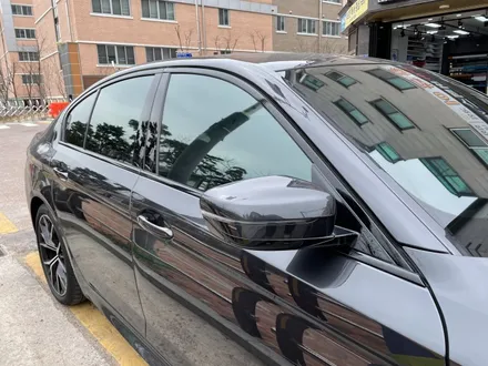 BMW 530E 윈도우 크롬몰딩+키드니그릴 블랙랩핑 시공 - 카크로스 - / 광명, 안양, 시흥