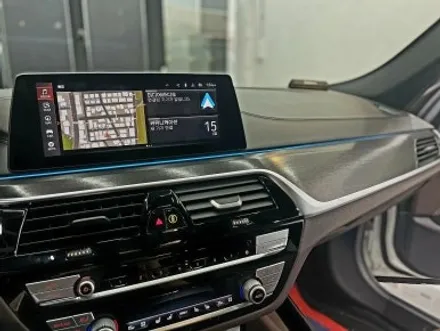 BMW G30 530i 실내랩핑 & 크롬딜리트 올 블랙 간지로 드레스업 / 경기 광명