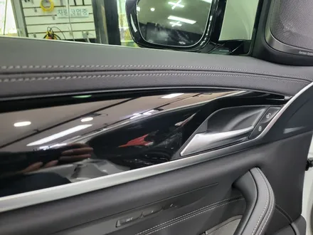 BMW 5시리즈(530i) 틴팅 및 생활보호패키지+실내랩핑 - 카크로스 - / 광명, 안양, 시흥