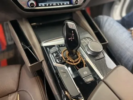 BMW G30 530i 실내랩핑 & 크롬딜리트 올 블랙 간지로 드레스업 / 경기 광명