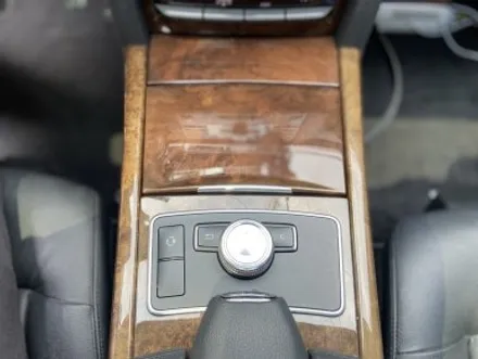 벤츠E300 W212 실내 우드몰딩 고민이라면? 실내랩핑 추천! / 경기 광명