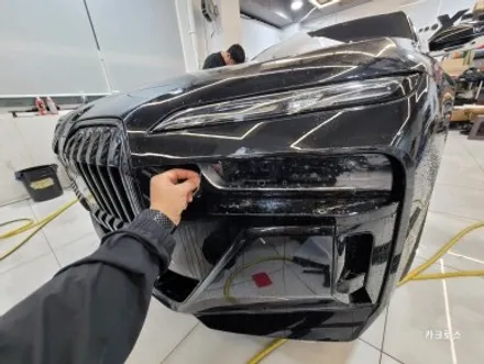 BMW 7시리즈 740D 크롬죽이기 및 프런트패키지 PPF시공 / 경기 광명