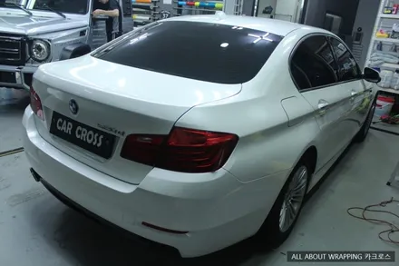 자동차랩핑전문점, BMW 520d 화이트펄 전체랩핑 / 경기 광명