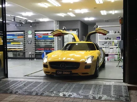 랩퍼 더 콰이엇 벤츠 SLS AMG 전체랩핑 화이트에서 옐로우! / 경기 광명