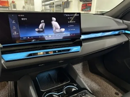 BMW G60, 크롬딜리트와 실내 랩핑 재시공으로 완벽한 드레스업! / 경기 광명