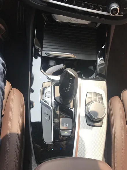 BMW X3 실내카본랩핑 센스있는 변화 가능! / 경기 광명