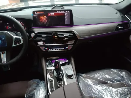 BMW 530i 본넷PPF, 루프스킨은 블랙 PPF! 기타 종합랩핑 시공! / 광명, 안양, 시흥
