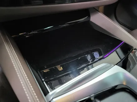 BMW 530e (G30) 실내 하이그로시 랩핑작업 #강남카크로스 #광명카크로스 / 광명, 안양, 시흥